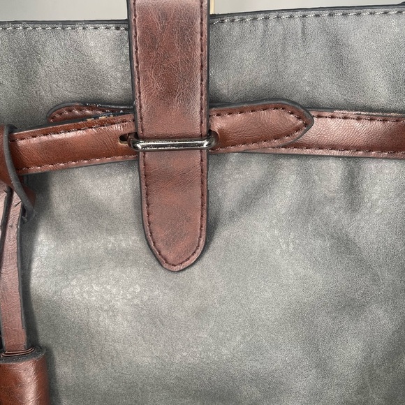 Elegant Gray and Brown Women's Bag. Zip close. Shoulder purse. Pre-owned - Picture 3 of 10